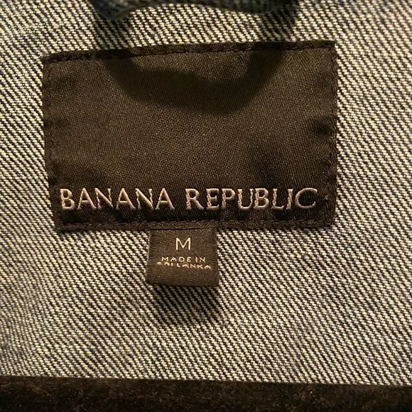 Women’s Banana Republic Jean Jacket - Picture 2 of 3